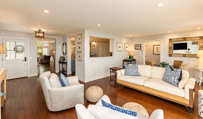 Foto del edificio - 2430 Whitney Ave