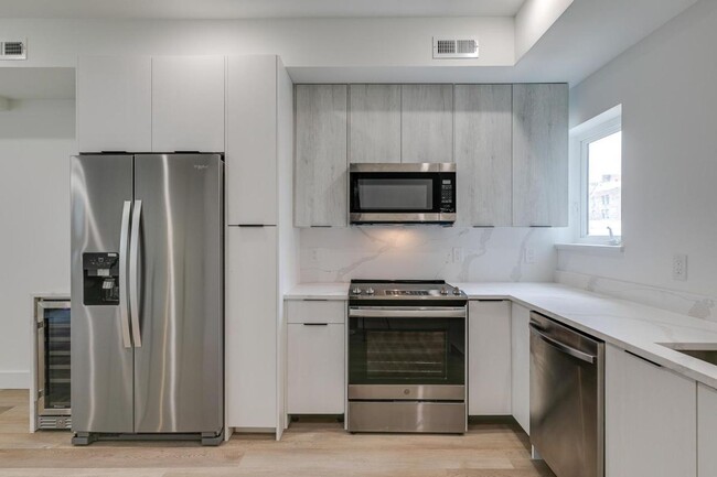 Building Photo - Brand New Luxury Apartments Nolibs