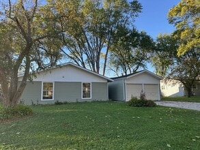 Building Photo - 3003 Killarney Dr