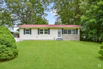 Building Photo - 198 Macon Dr