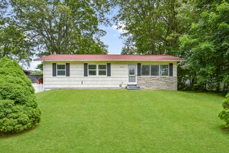 Building Photo - 198 Macon Dr