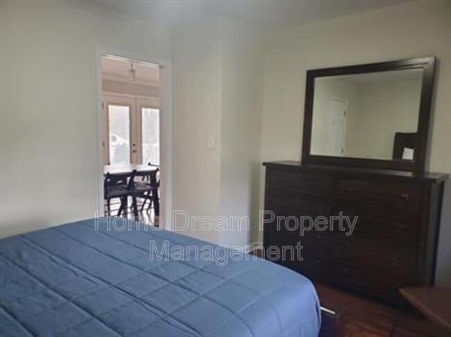 Foto del edificio - 11 Endicott Ln