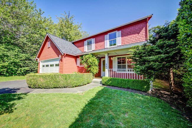 Foto del edificio - Charming 2-Story Home in Downtown Bainbridge