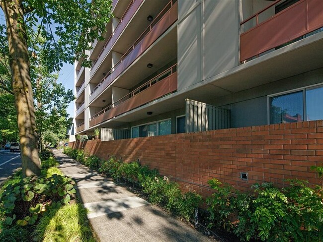 Foto del edificio - Irvington Apartments