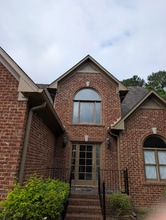 Building Photo - 1009 Saddlecreek Pkwy