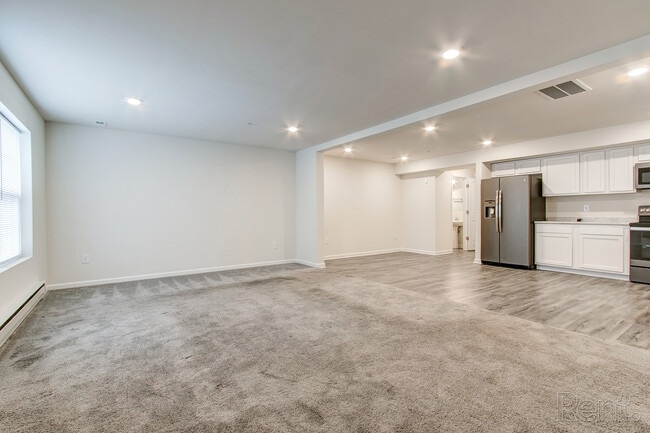 Building Photo - 23 Ritz Ct