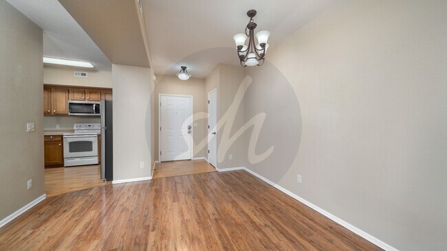 Foto del edificio - Two Bedroom Condo in Saddleback Ridge Comm...