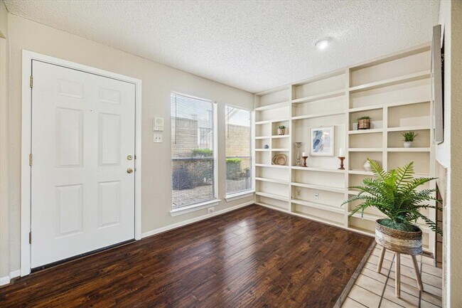 Foto del edificio - 2277 S Kirkwood Rd