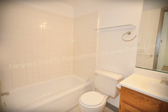 Building Photo - 1705 Heatheridge Rd