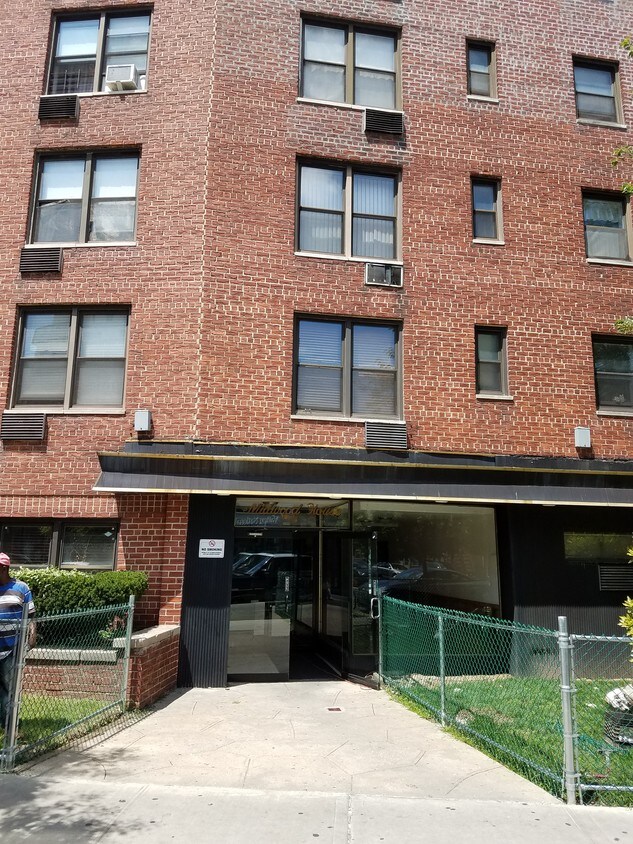 Primary Photo - 1215 Avenue M