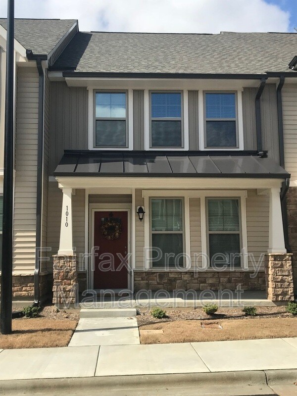 Primary Photo - 1010 Metropolitan Dr