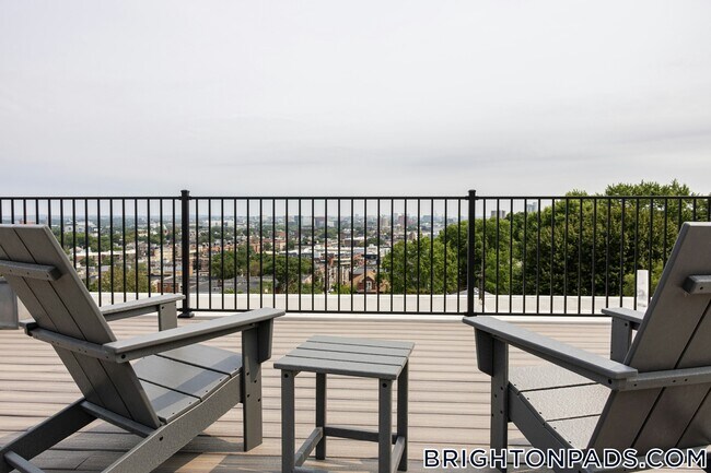 Foto del edificio - 249 Corey Rd