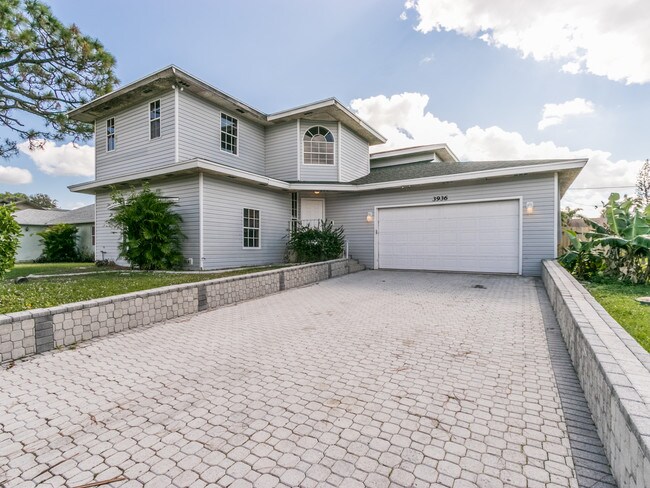 Foto del edificio - 3936 Tracewood Ln