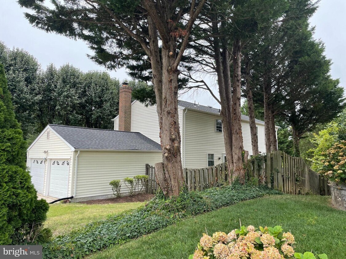 6721 Blanche Dr, Lorton, VA 22079 House for Rent in Lorton, VA