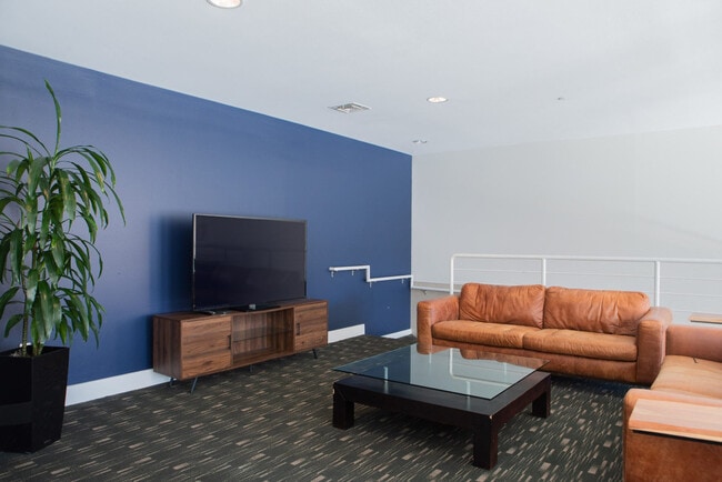 Building Photo - 132 N Jefferson St