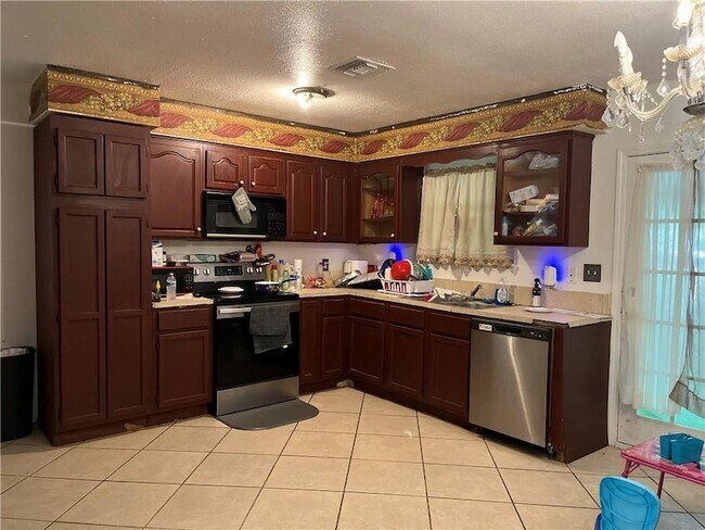 Foto del edificio - 2135 Middle Dr