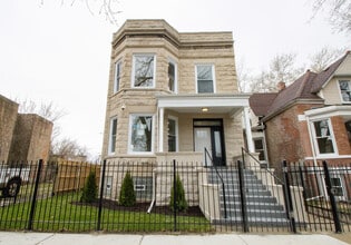 Building Photo - 5738 S Sangamon St