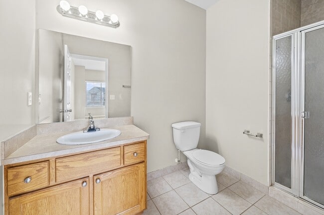 Foto del edificio - 14100 Webster Dr