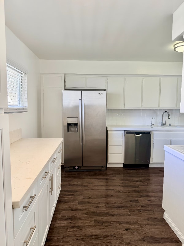 Foto del edificio - 17440 Burbank Blvd