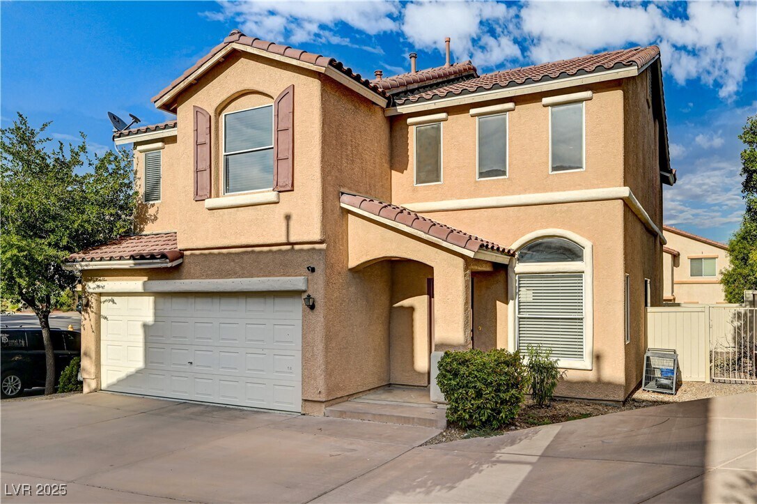 Primary Photo - 10425 MIHELA Ave