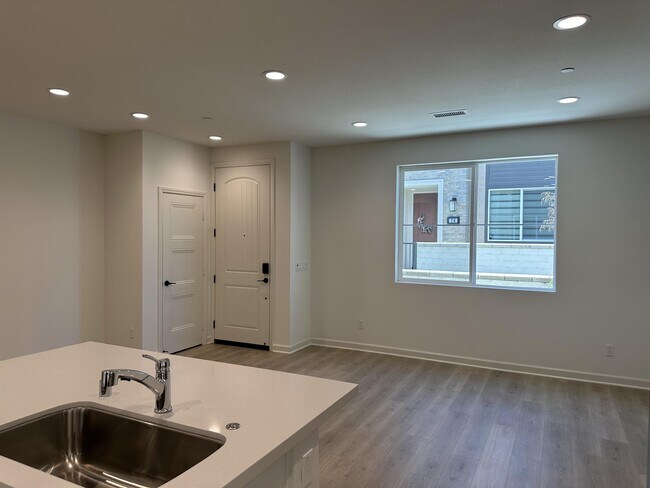 Photo - 3691 E Moonlight St Townhome