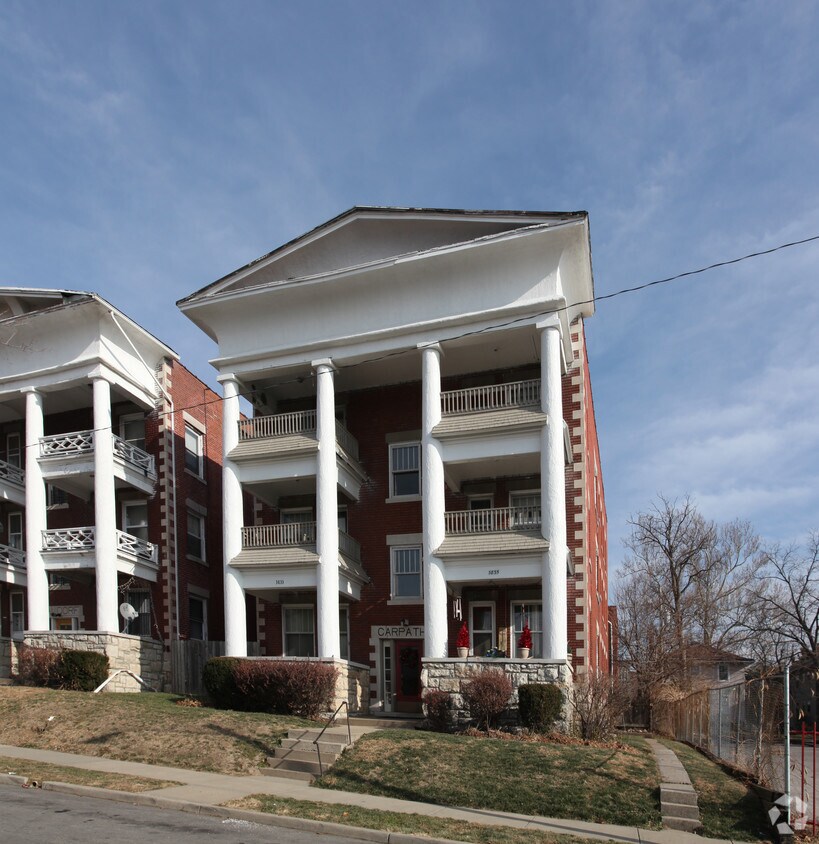 Building Photo - Carpathia