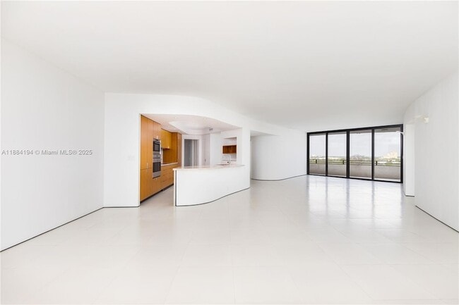 Foto del edificio - 720 NE 69th St