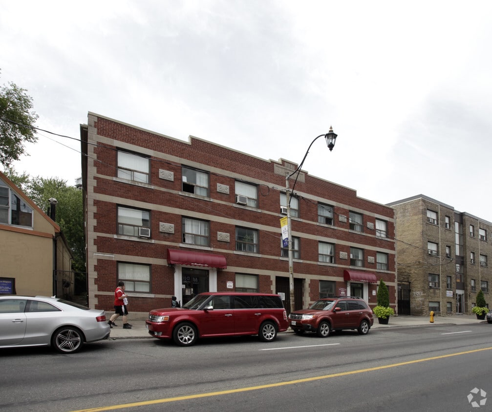 Building Photo - Staveley