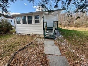 Building Photo - 1 Royal Acres Dr