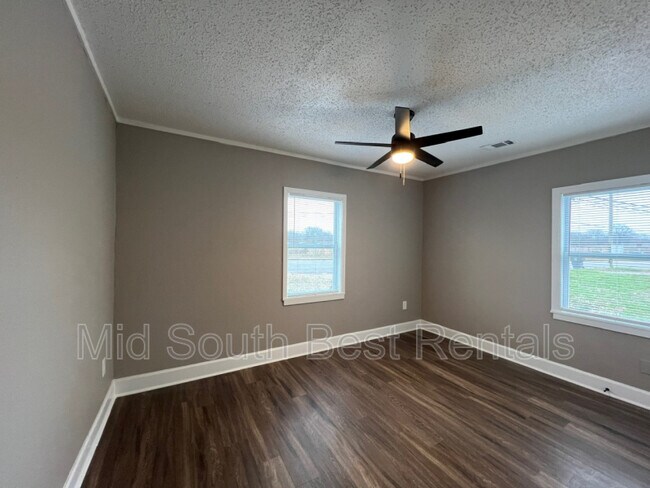 Foto del edificio - 2535 Frisco Ave