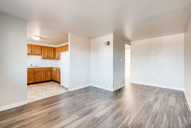 Foto del edificio - 2550 N Ogden St