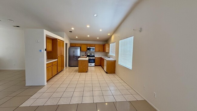 Building Photo - 82259 Calico Ave
