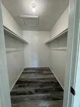 Building Photo - 2010 Estrada Pkwy