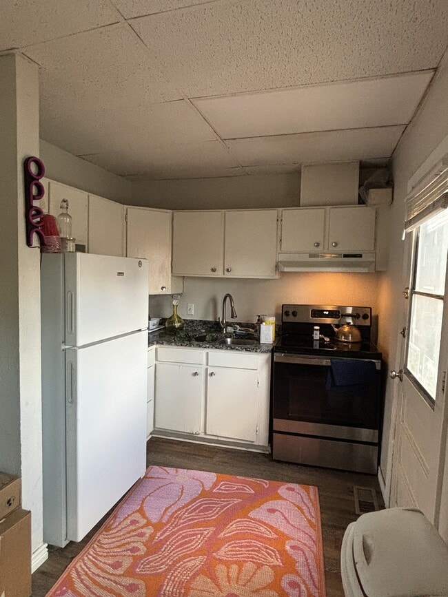 Photo - 2126 High St (Denver, CO) Apartment