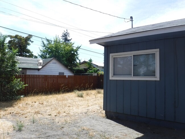 Building Photo - 9837 Olympic Dr NE