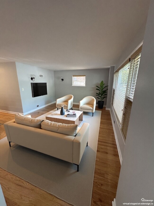 Foto del edificio - 6320 N Kildare Ave