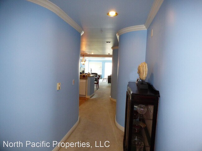 Building Photo - 2 br, 2 bath House - 601 West Mercer Place...