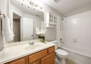 Building Photo - 18419 S Raven Shore Dr