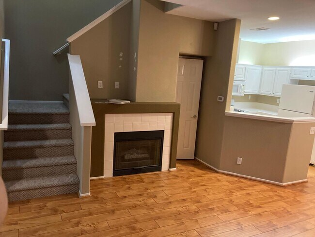Building Photo - Charming 1 bed / 1.5 bath in Anaheim Hills...