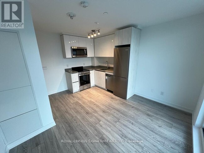 Building Photo - 3100 Keele St