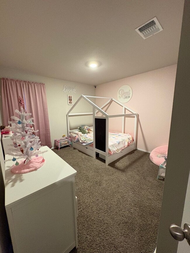 Foto del edificio - 4 bedrooms Home in Creekside Hills