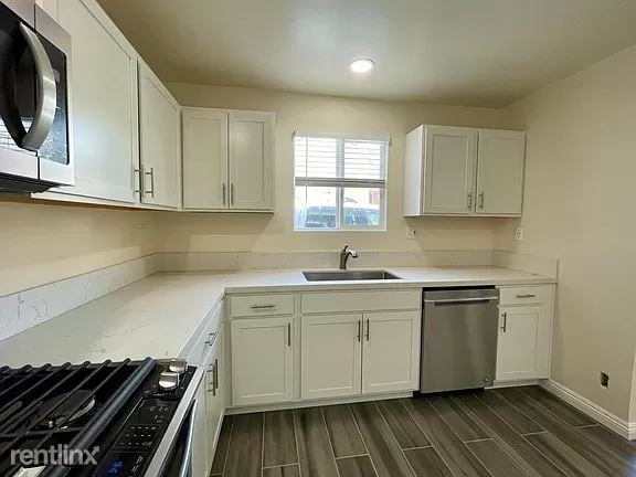 Foto del edificio - 2 br, 1 bath House - 764 E 48th St