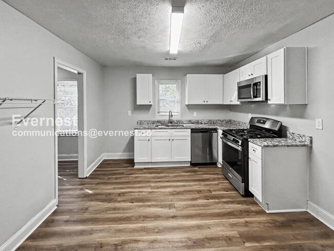 Foto del edificio - 3741 Loren Dr