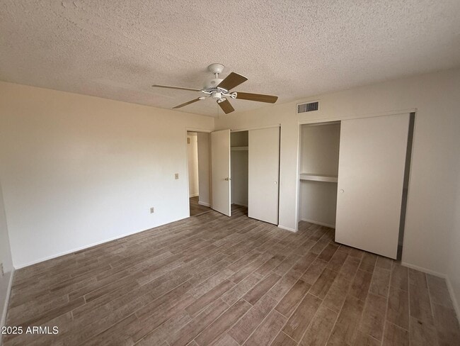 Foto del edificio - 3124 W Mohawk Ln
