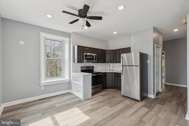 Foto del edificio - 21 E Price St