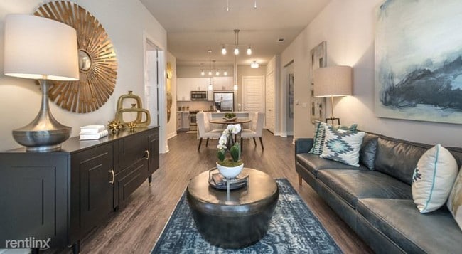 Building Photo - 2 br, 2 bath Flat - 211 N Record St