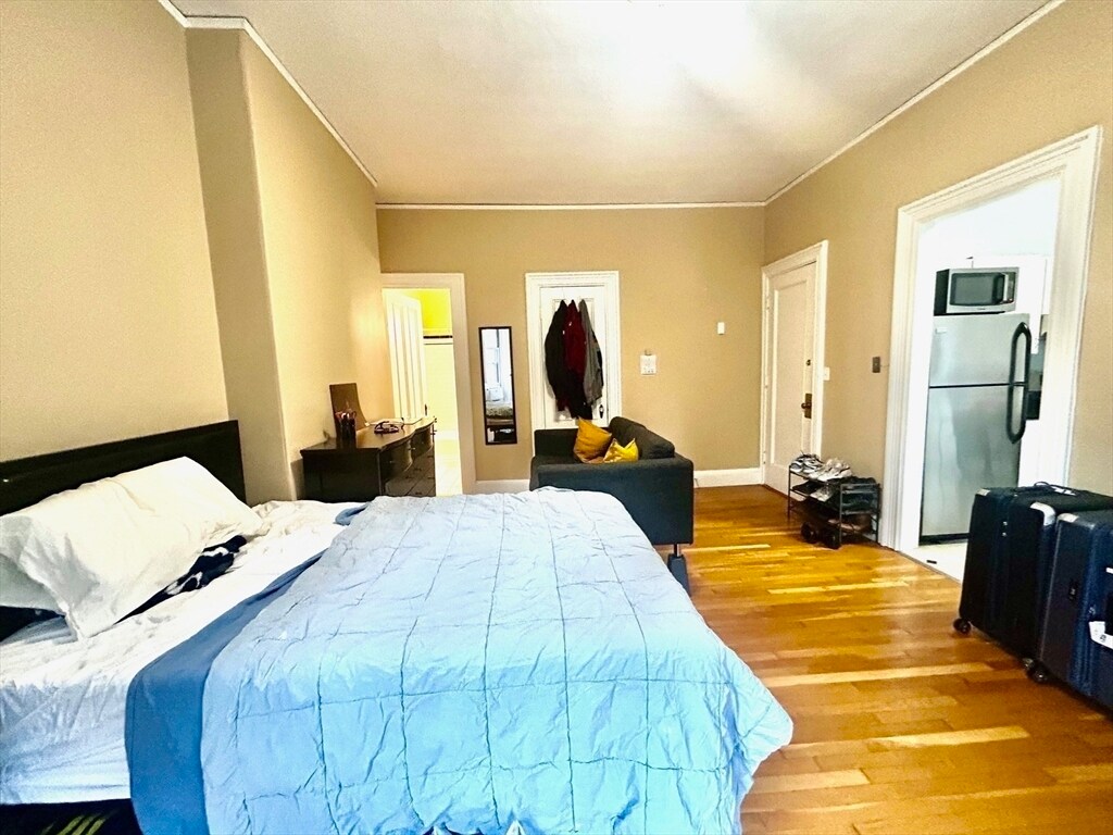 Primary Photo - 229 Newbury St