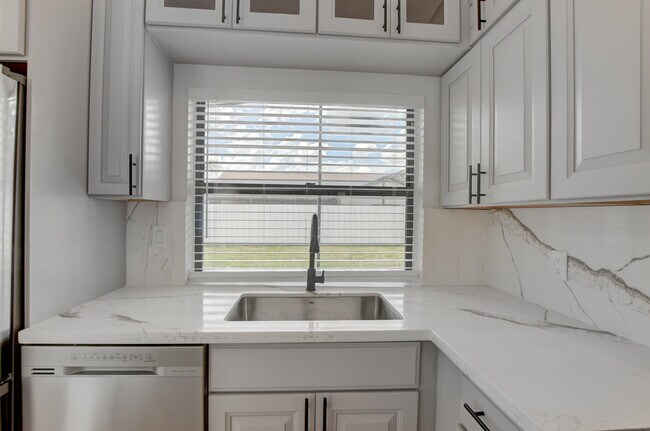Foto del edificio - 20995 Country Creek Dr