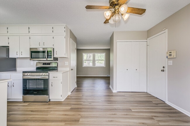 Eat In kitchen - 16376 Fishing Ave W