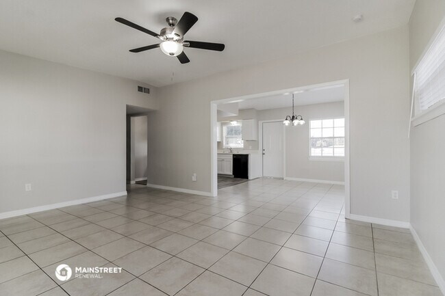 Building Photo - 2108 Sarazen Dr